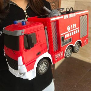 1.24 Scale Simulation Electric Remote Control Fire Truck 8